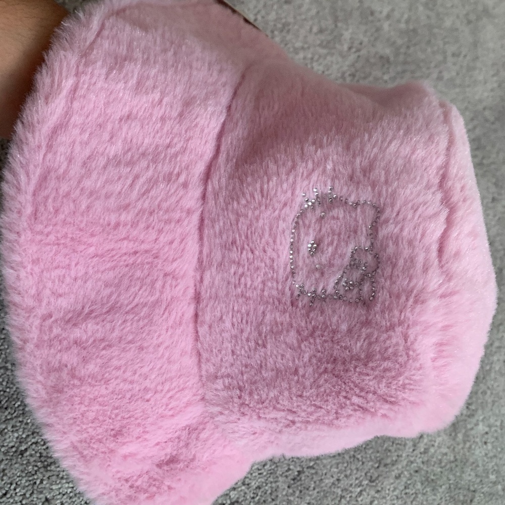 Hello Kitty hat